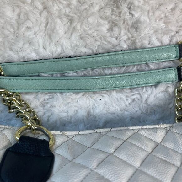 Betsey Johnson beige quilted large tote with black bow accent mint green… - Picture 14 of 16